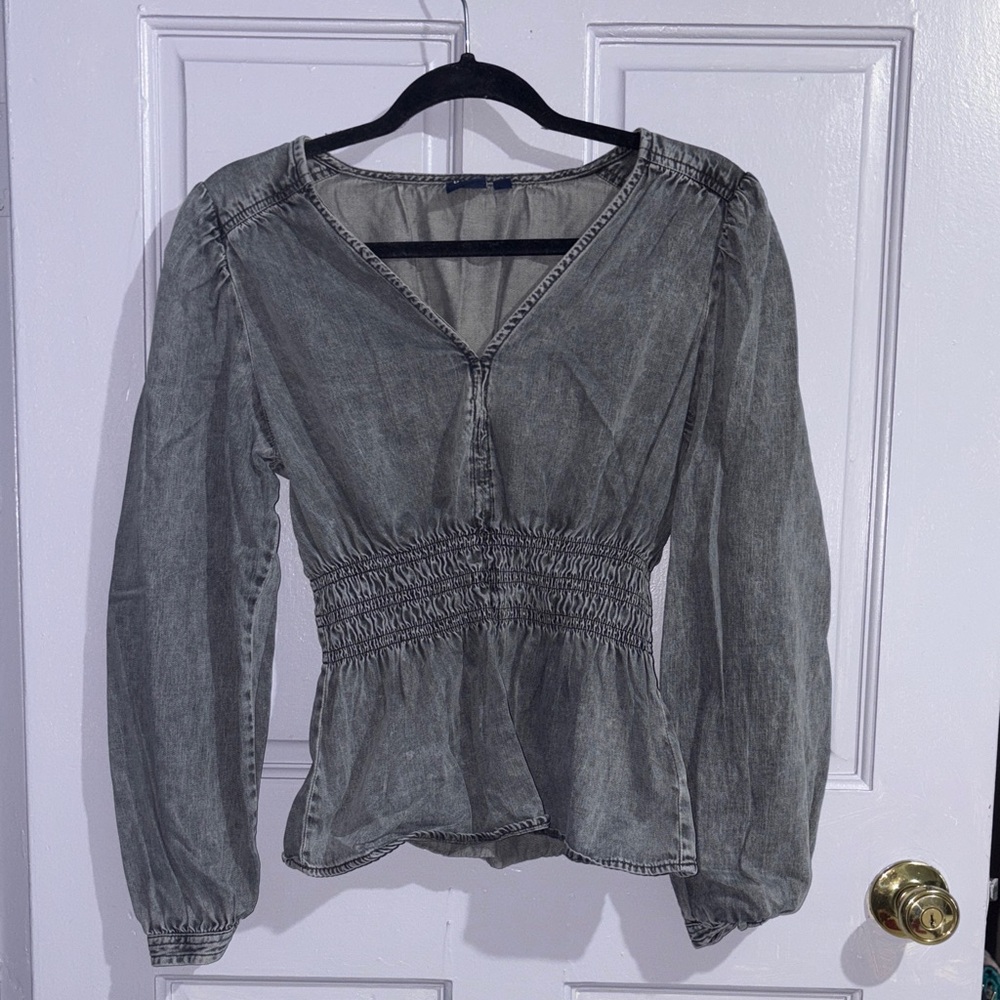 Gray GAP Women's Smocked Top Size Small